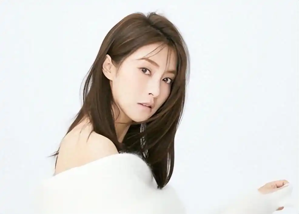 明星为狗发声争议_刘雅瑟杨迪言论被禁_狗年明星热点,